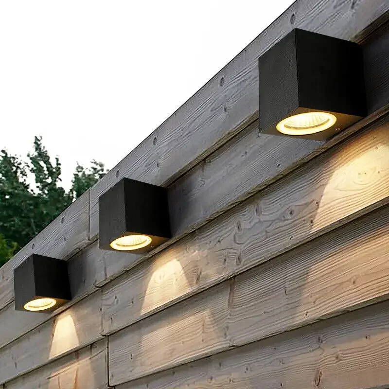 Outdoor Wall Light - Image 2