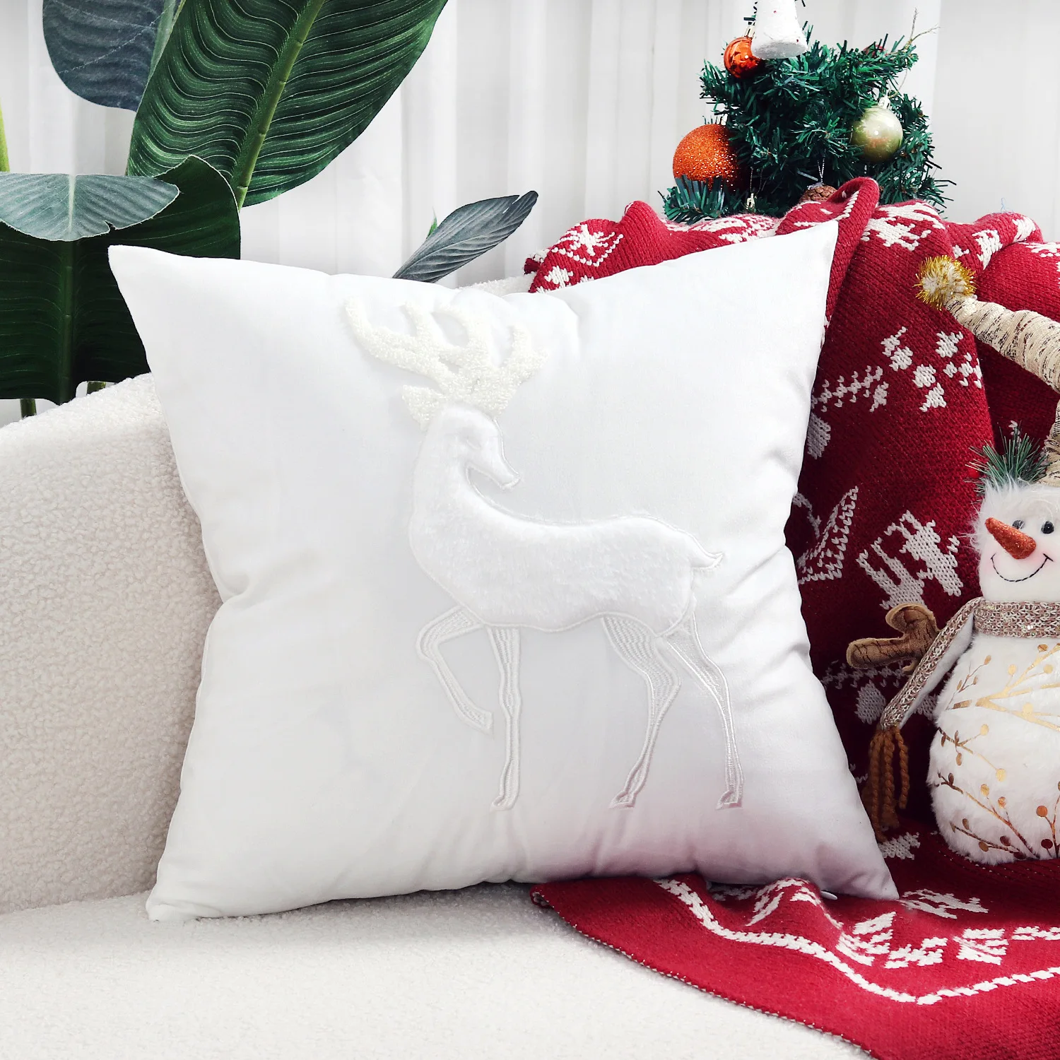 Christmas Elk Cushion - Image 8