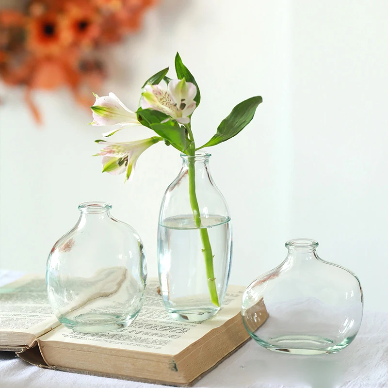 Retro Bud Vase - Image 4
