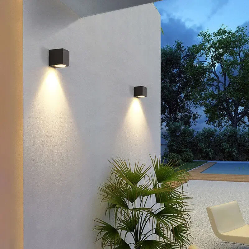 Outdoor Wall Light - Image 3