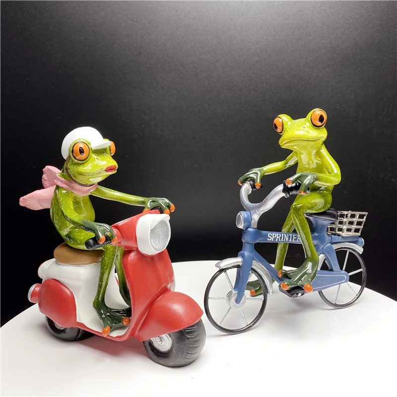 Leggy Frog Figurine - Image 3