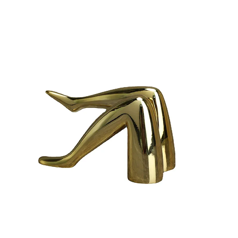 Golden Body Statue - Image 6
