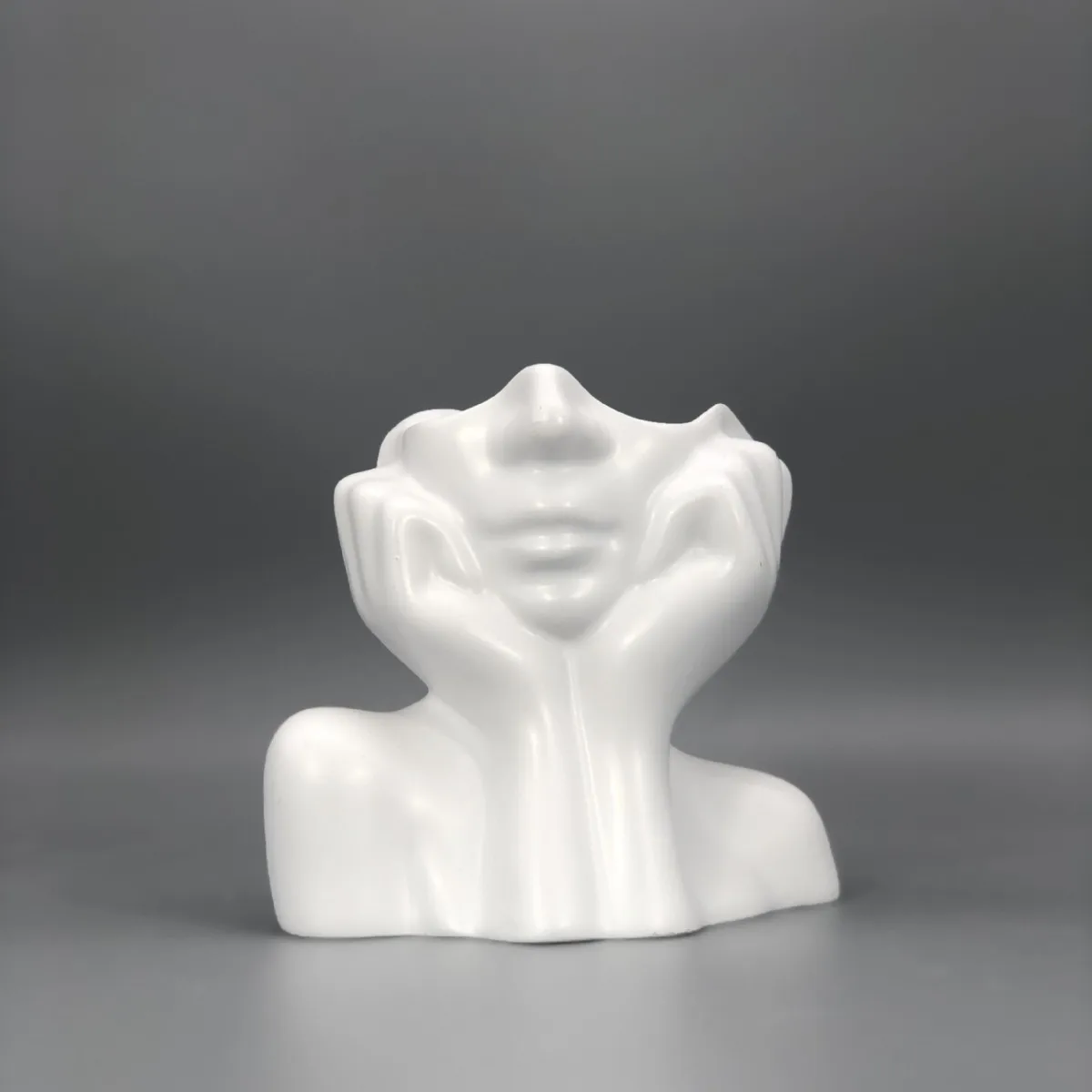 Abstract Face Vase - Image 8
