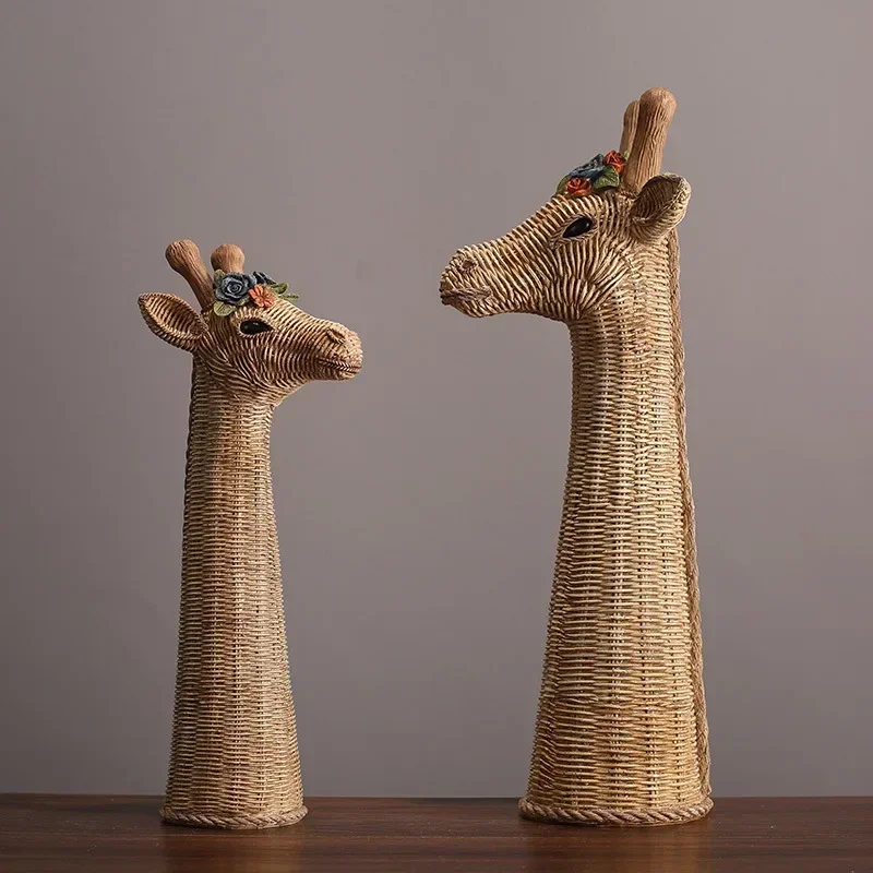 Giraffe Head Sculpture - Image 4