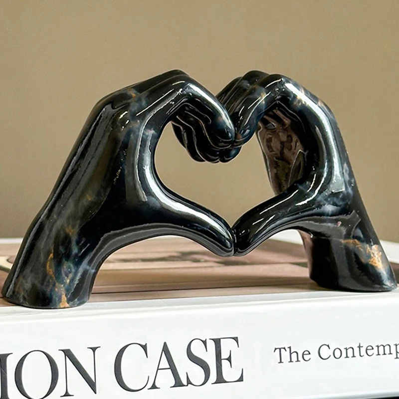 Heart Hands Statue - Image 10