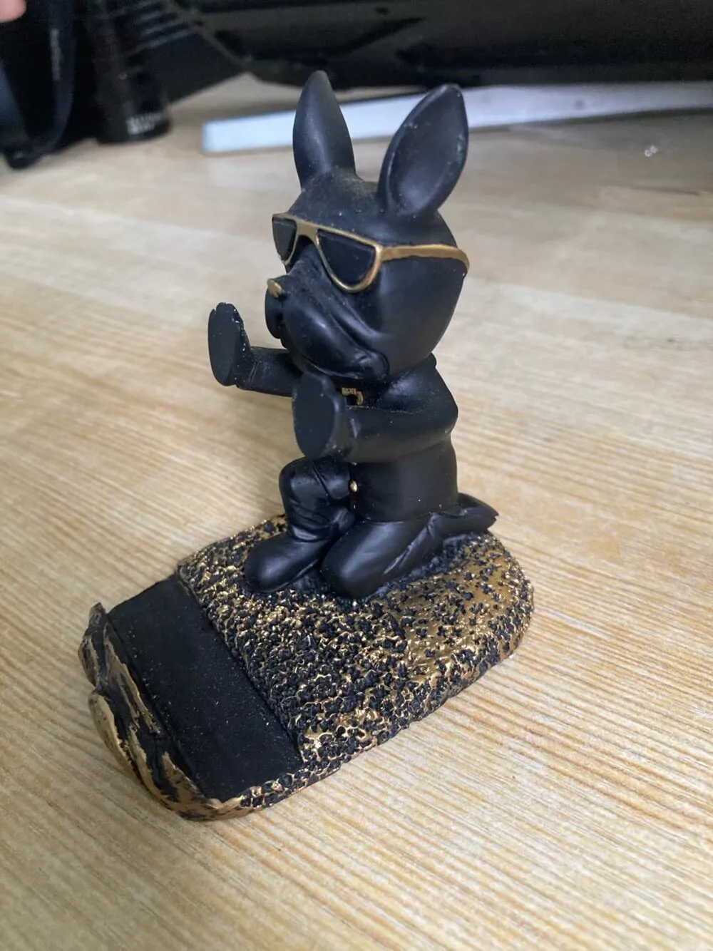 Bulldog Phone Holder