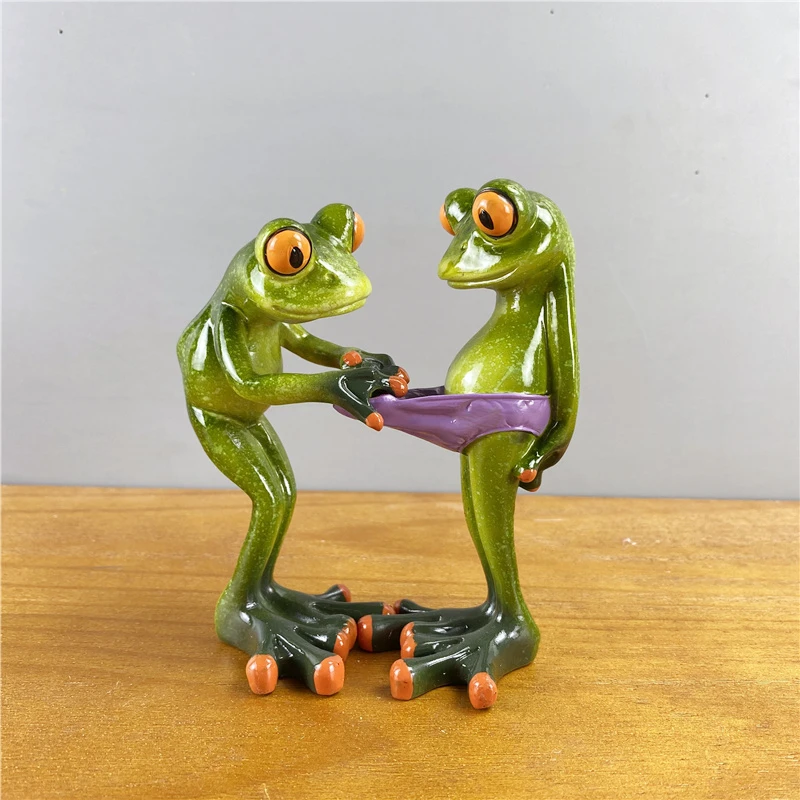 Leggy Frog Figurine - Image 9